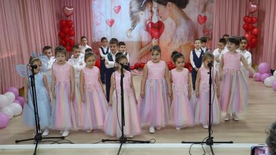 Празнични тържества, посветени на майката и на 3 март в ДГ "Звънче" 10