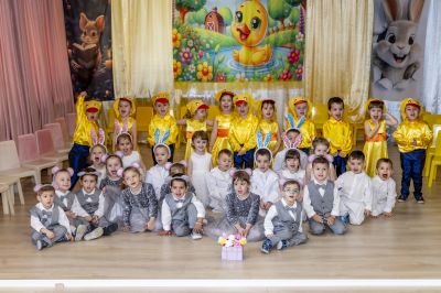 Празнични тържества, посветени на майката и на 3 март в ДГ "Звънче" 2