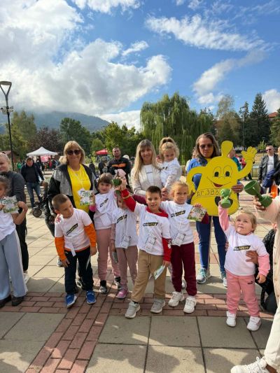 Група Слънчице от "ДГ Звънче"- част от най-мащабното спортно събитие в Етрополе- BeActive !  1