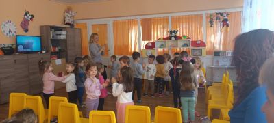 ДГ " Звънче" - гр. Етрополе отбеляза деня на вълшебната дума "БЛАГОДАРЯ" 2