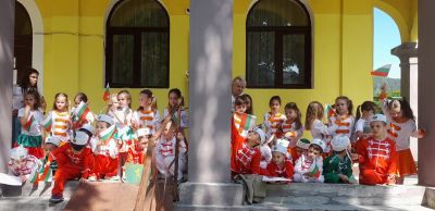 Посещение на група "Мечо Пух" от ДГ "Звънче" в ОУ "Христо Ботев"- гр. Етрополе 6