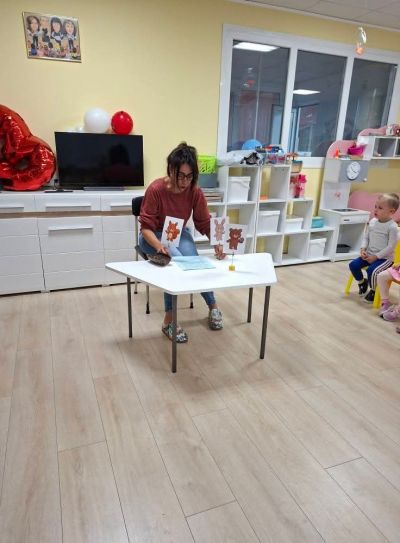2 октомври - Световния ден на усмивката и Международния ден не нанасилие в ДГ "Звънче" 5