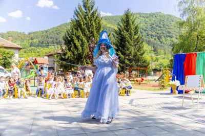 Моменти от живота в детската градина - ДГ Звънче - Етрополе