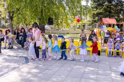 Моменти от живота в детската градина - ДГ Звънче - Етрополе