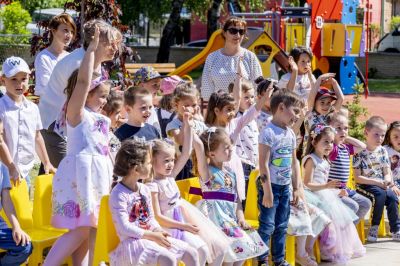 Моменти от живота в детската градина - ДГ Звънче - Етрополе