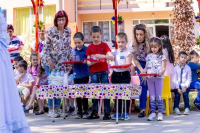 Моменти от живота в детската градина - ДГ Звънче - Етрополе